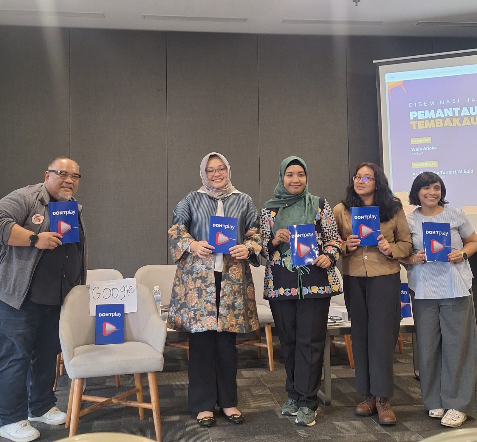 Ribuan Iklan Rokok di YouTube Masih Bisa Diakses Anak, SAFEnet dan FNFT Desak Pemerintah Tegakkan PP 28/2024